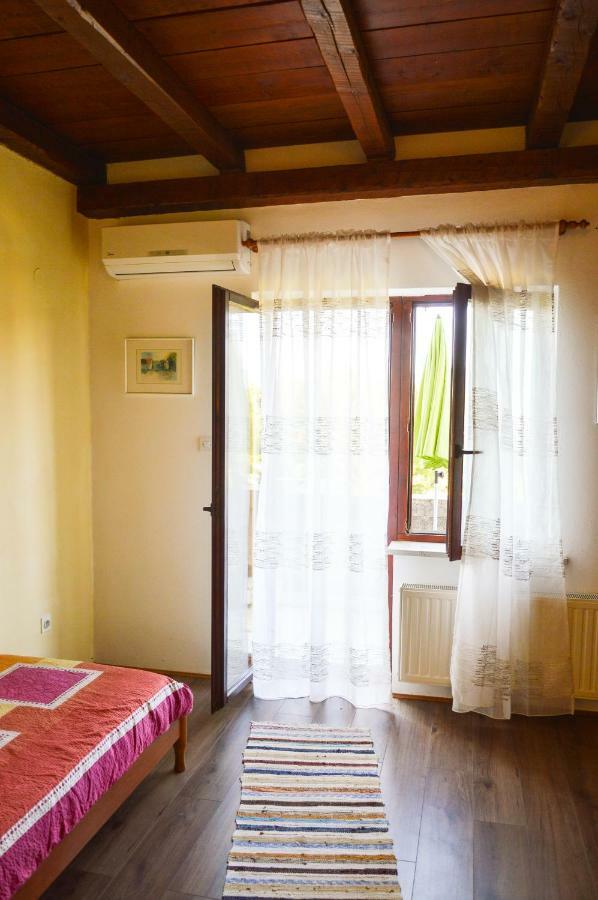 Pinezići Apartment Zoja מראה חיצוני תמונה