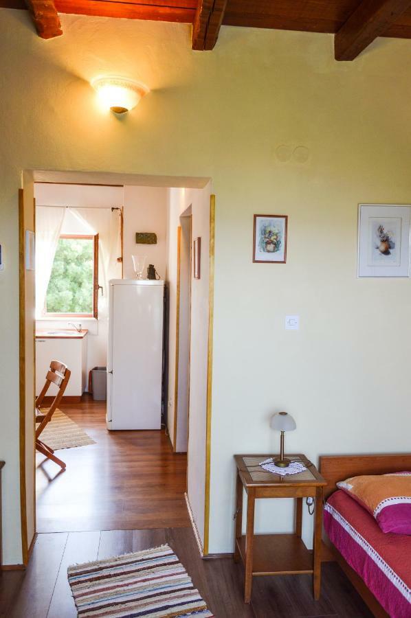 Pinezići Apartment Zoja מראה חיצוני תמונה